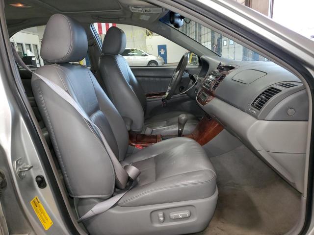 Photo 5 from auction – 2005 TOYOTA CAMRY LE with VIN 4T1BF30K45U611364