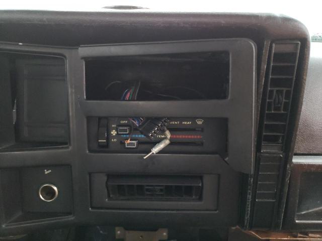 Photo 9 from auction – 1996 JEEP CHEROKEE S with VIN 1J4FJ28S9TL316227