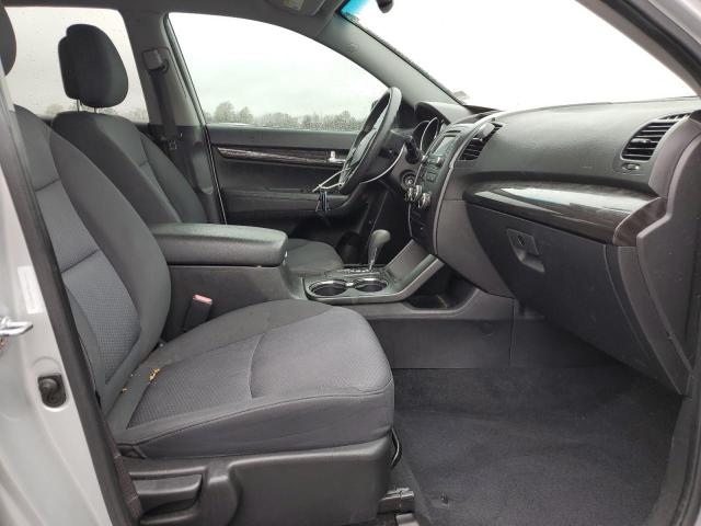 Photo 5 from auction – 2013 KIA SORENTO LX with VIN 5XYKT4A61DG323712