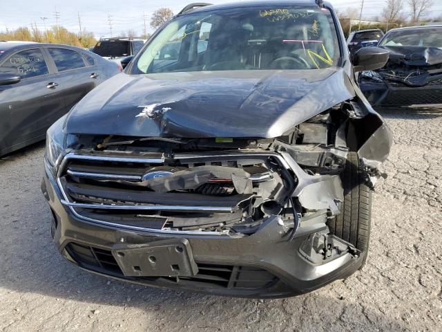 Photo 9 from auction – 2017 FORD ESCAPE SE with VIN 1FMCU0GD5HUA14132