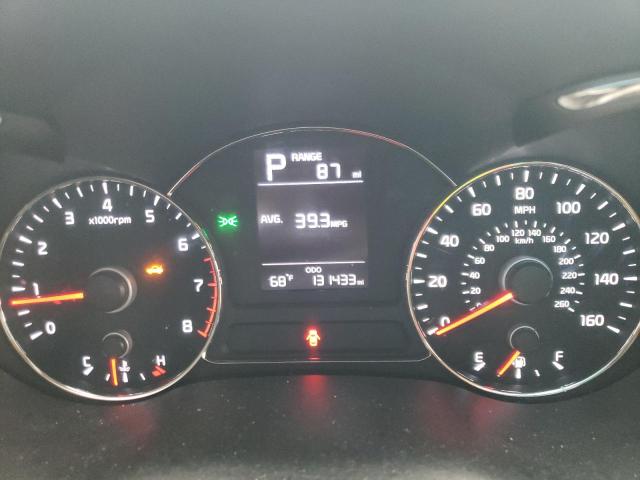 Photo 8 from auction – 2017 KIA FORTE LX with VIN 3KPFK4A76HE087039