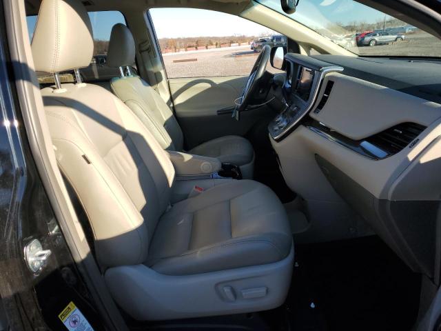 Photo 5 from auction – 2017 TOYOTA SIENNA XLE with VIN 5TDYZ3DC6HS873114