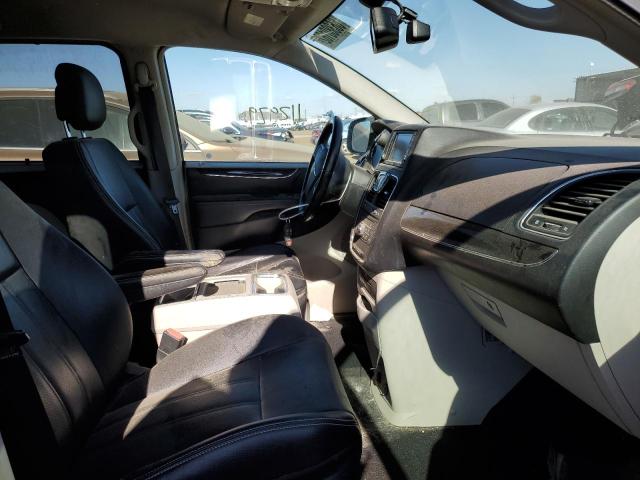 Photo 5 from auction – 2013 CHRYSLER TOWN & COU with VIN 2C4RC1CG8DR802319
