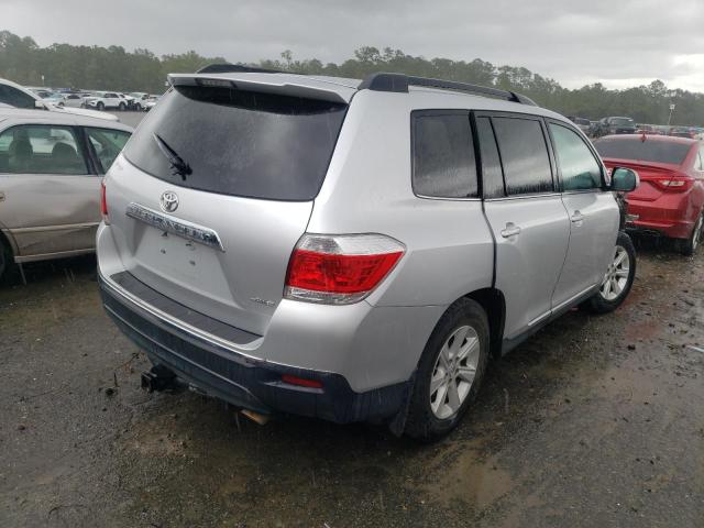 Photo 4 from auction – 2013 TOYOTA HIGHLANDER with VIN 5TDBK3EH6DS272395