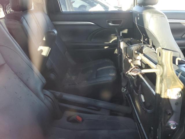Фото 6 с аукциона – 2018 TOYOTA HIGHLANDER с VIN 5TDJZRFH4JS866679