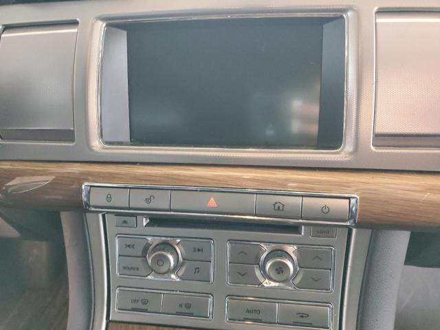 Photo 9 from auction – 2009 JAGUAR XF SUPERCH with VIN SAJWA07C191R37519