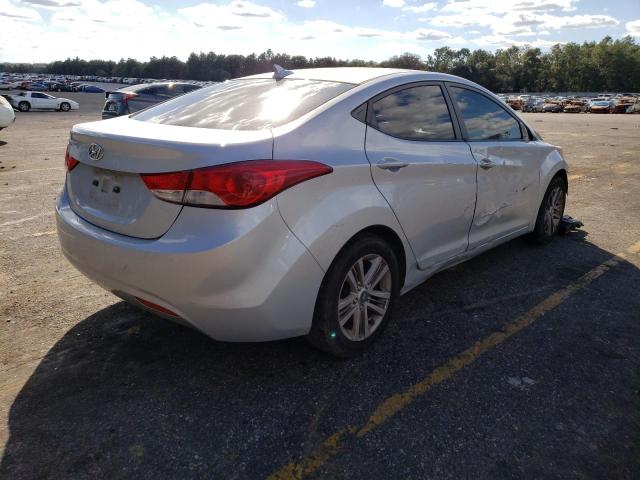 Photo 4 from auction – 2012 HYUNDAI ACCENT with VIN 5NPDH4AE0CH129763