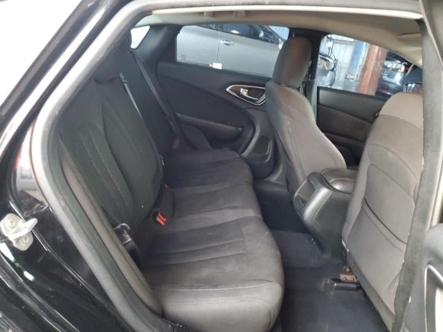 Photo 6 from auction – 2015 CHRYSLER 200 LIMITE with VIN 1C3CCCABXFN690328