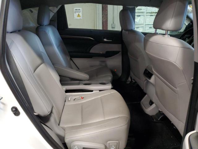 Photo 6 from auction – 2015 TOYOTA HIGHLANDER with VIN 5TDYKRFH9FS057883