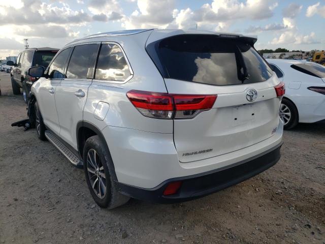 Photo 3 from auction – 2019 TOYOTA HIGHLANDER with VIN 5TDKZRFH2KS560067