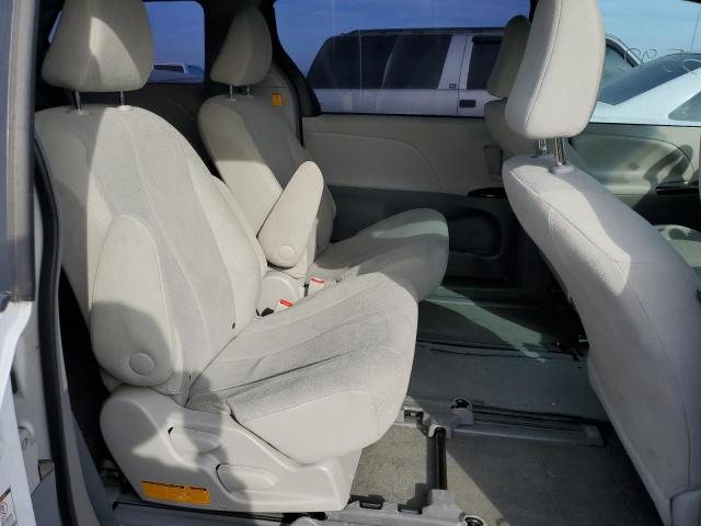 Photo 6 from auction – 2012 TOYOTA SIENNA BAS with VIN 5TDKA3DC2CS011210