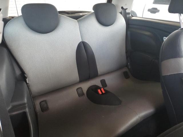 Photo 6 from auction – 2004 MINI COOPER S with VIN WMWRE33494TD87905
