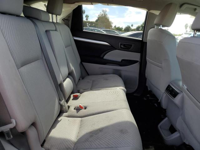 Photo 6 from auction – 2018 TOYOTA HIGHLANDER with VIN 5TDZARFH4JS038397