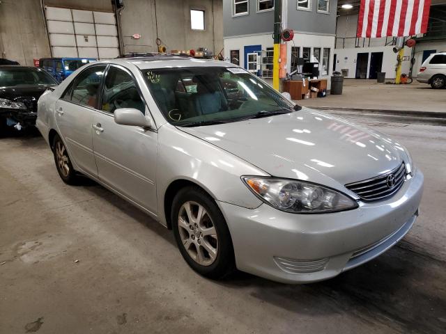 TOYOTA CAMRY LE 2005 with VIN 4T1BF30K45U611364 - Photo from auction