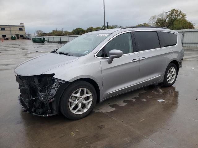 CHRYSLER PACIFICA T 2017 with VIN 2C4RC1BG2HR757143 - Photo from auction