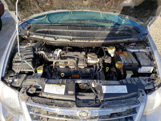 Photo 7 from auction – 2005 CHRYSLER TOWN & COU with VIN 2C4GP54L45R356444