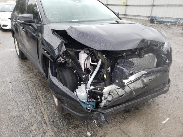 Photo 9 from auction – 2021 TOYOTA RAV4 XLE with VIN 2T3W1RFV2MC163685
