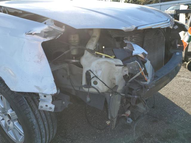 Photo 9 from auction – 2010 CHRYSLER TOWN & COU with VIN 2A4RR5D17AR350577