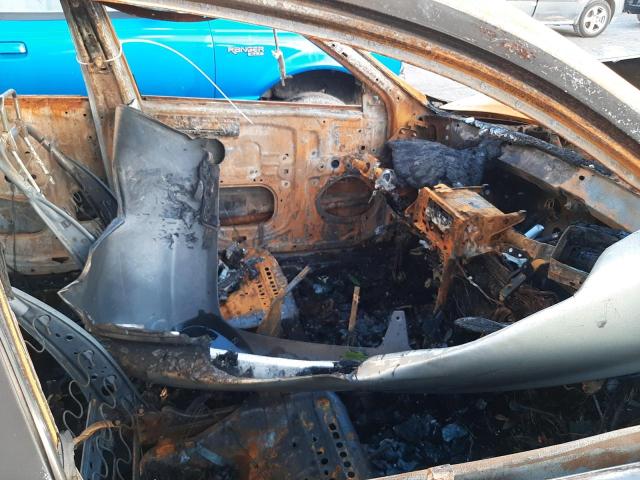 Photo 5 from auction – 2003 TOYOTA CAMRY LE with VIN 4T1BE32K43U780460