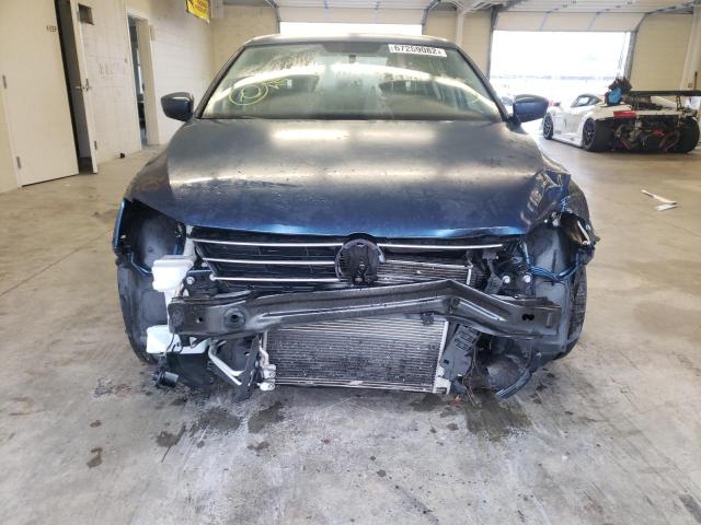 Photo 9 from auction – 2017 VOLKSWAGEN JETTA S with VIN 3VW2B7AJ9HM331362