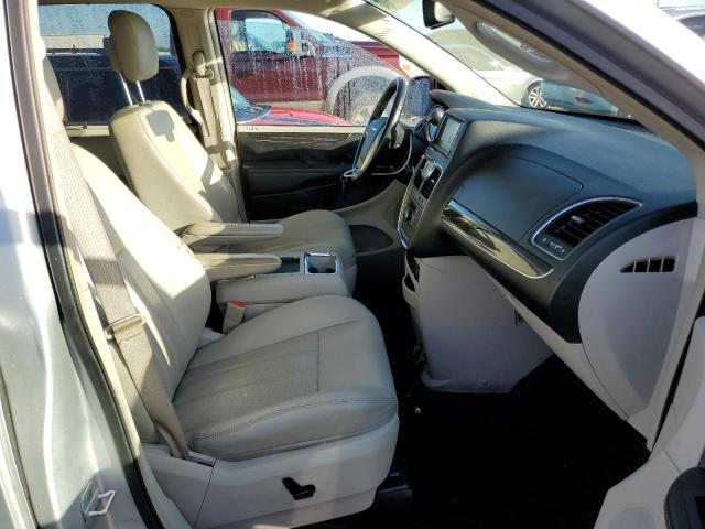 Photo 5 from auction – 2011 CHRYSLER TOWN & COU with VIN 2A4RR8DG9BR745285