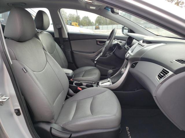 Photo 5 from auction – 2012 HYUNDAI ELANTRA GL with VIN 5NPDH4AE0CH110243