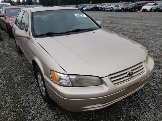TOYOTA CAMRY CE 1998 with VIN 4T1BG22K9WU856358 - Photo from auction