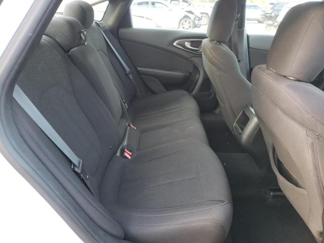 Photo 6 from auction – 2015 CHRYSLER 200 LIMITE with VIN 1C3CCCAB0FN703992