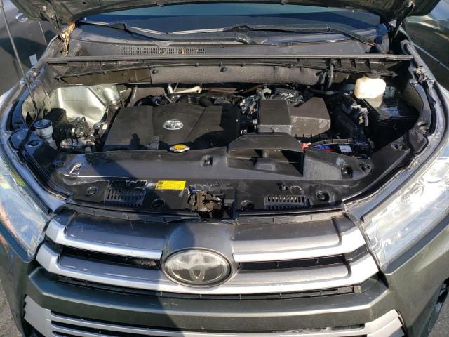Photo 7 from auction – 2017 TOYOTA HIGHLANDER with VIN 5TDKZRFHXHS199261