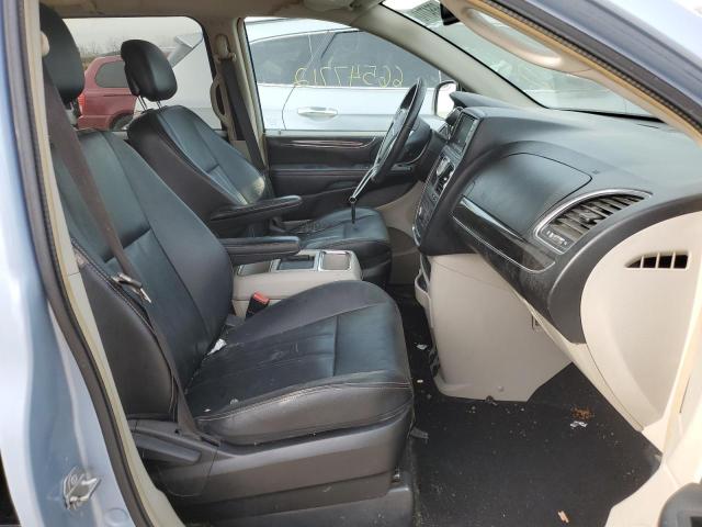 Photo 5 from auction – 2016 CHRYSLER TOWN & COU with VIN 2C4RC1BG2GR231643