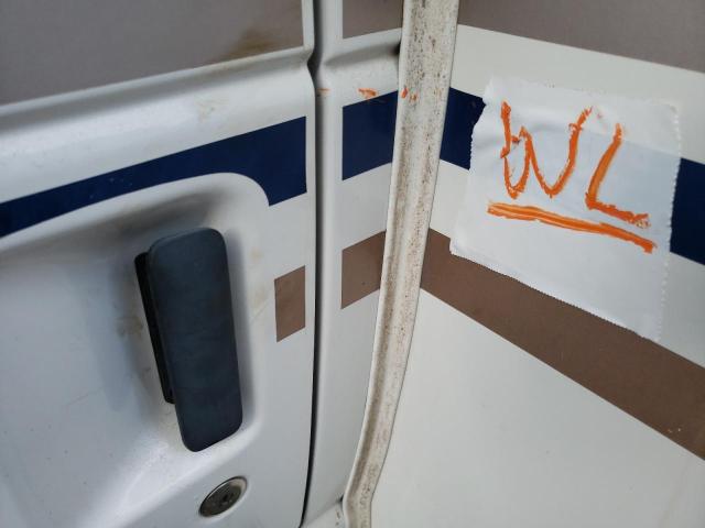 Photo 9 from auction – 1999 FORD ECONOLINE with VIN 1FDXE40S1XHB08546