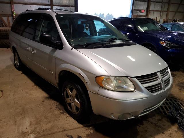 DODGE GRAND CARA 2005 with VIN 2D4GP44L35R315171 - Photo from auction