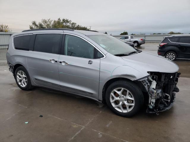 Photo 4 from auction – 2017 CHRYSLER PACIFICA T with VIN 2C4RC1BG2HR757143