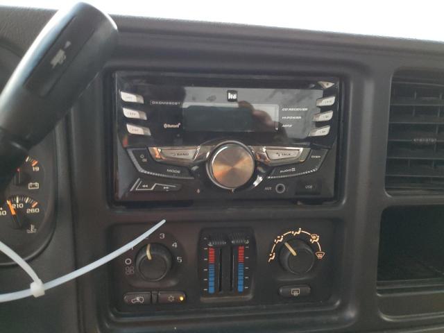 Photo 9 from auction – 2005 CHEVROLET SILVERADO with VIN 1GCEK19B25E260968