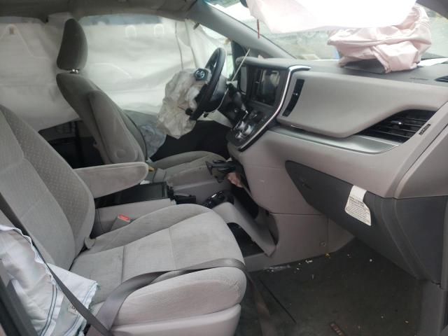 Photo 5 from auction – 2017 TOYOTA SIENNA LE with VIN 5TDKZ3DCXHS865345