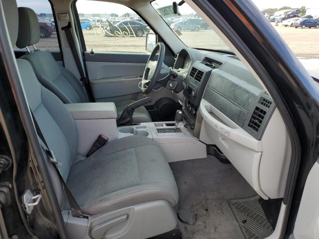 Photo 5 from auction – 2008 JEEP LIBERTY SP with VIN 1J8GP28K08W156438
