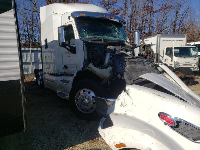 PETERBILT 579 2017 with VIN 1XPBD49XXHD433879 - Photo from auction