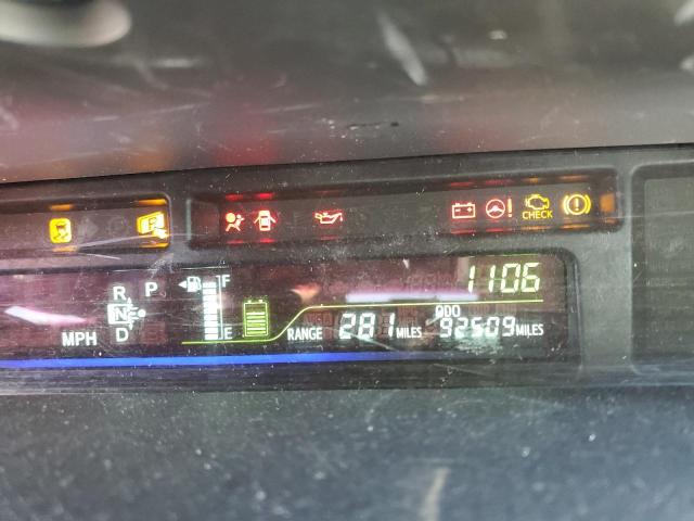 Photo 9 from auction – 2014 TOYOTA PRIUS V with VIN JTDZN3EU2EJ015297