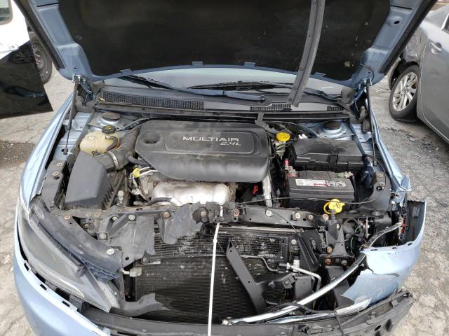 Photo 12 from auction – 2015 CHRYSLER 200 LIMITE with VIN 1C3CCCAB5FN665322