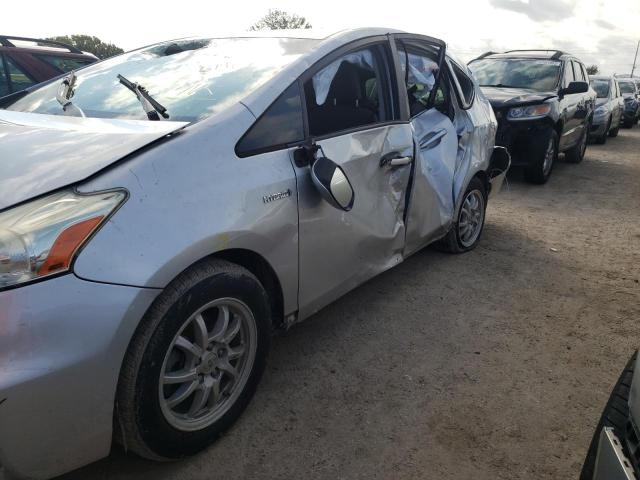 Photo 9 from auction – 2013 TOYOTA PRIUS V with VIN JTDZN3EU8D3244778
