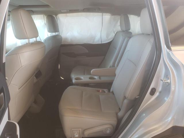 Photo 11 from auction – 2018 TOYOTA HIGHLANDER with VIN 5TDYZRFH1JS264224