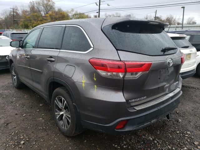 Photo 3 from auction – 2019 TOYOTA HIGHLANDER with VIN 5TDBZRFH8KS957301