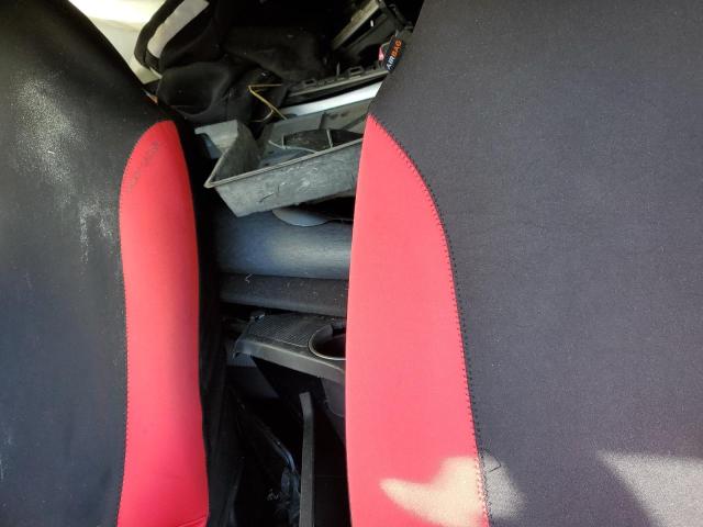 Photo 10 from auction – 2015 TOYOTA RAV4 LE with VIN JTMBFREV2FJ031138