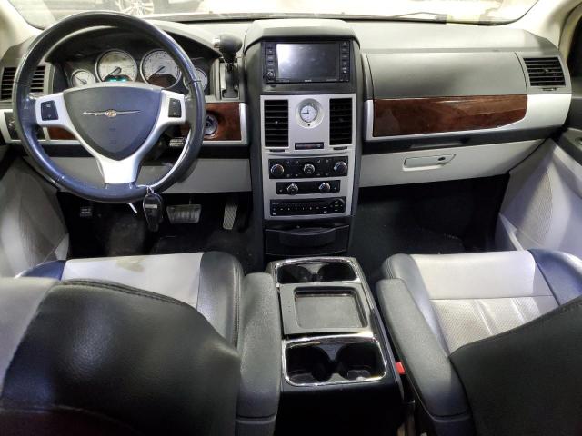 Photo 8 from auction – 2010 CHRYSLER TOWN & COU with VIN 2A4RR8DX7AR480137