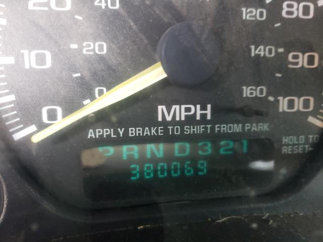 Photo 8 from auction – 2000 CHEVROLET SILVERADO with VIN 1GCEC19T0YZ173718