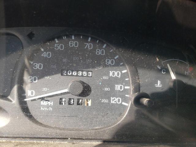 Photo 9 from auction – 1998 FORD ESCORT SE with VIN 1FAFP13P9WW145070