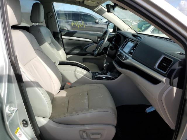 Zdjęcie 5 z aukcji – 2018 TOYOTA HIGHLANDER z VIN 5TDJZRFH6JS485707