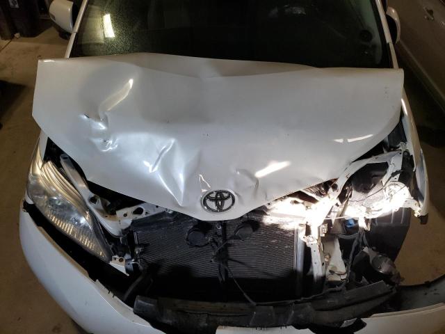 Photo 12 from auction – 2014 TOYOTA SIENNA XLE with VIN 5TDYK3DC4ES513436