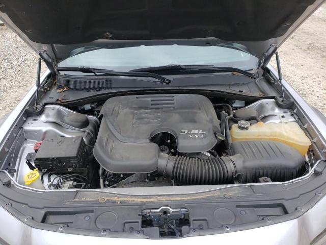 Photo 11 from auction – 2018 CHRYSLER 300 S with VIN 2C3CCABG8JH261415