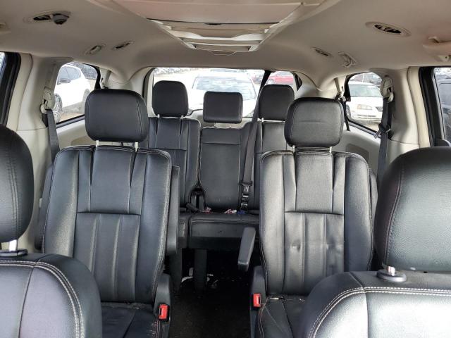 Photo 10 from auction – 2016 CHRYSLER TOWN & COU with VIN 2C4RC1BG8GR213373